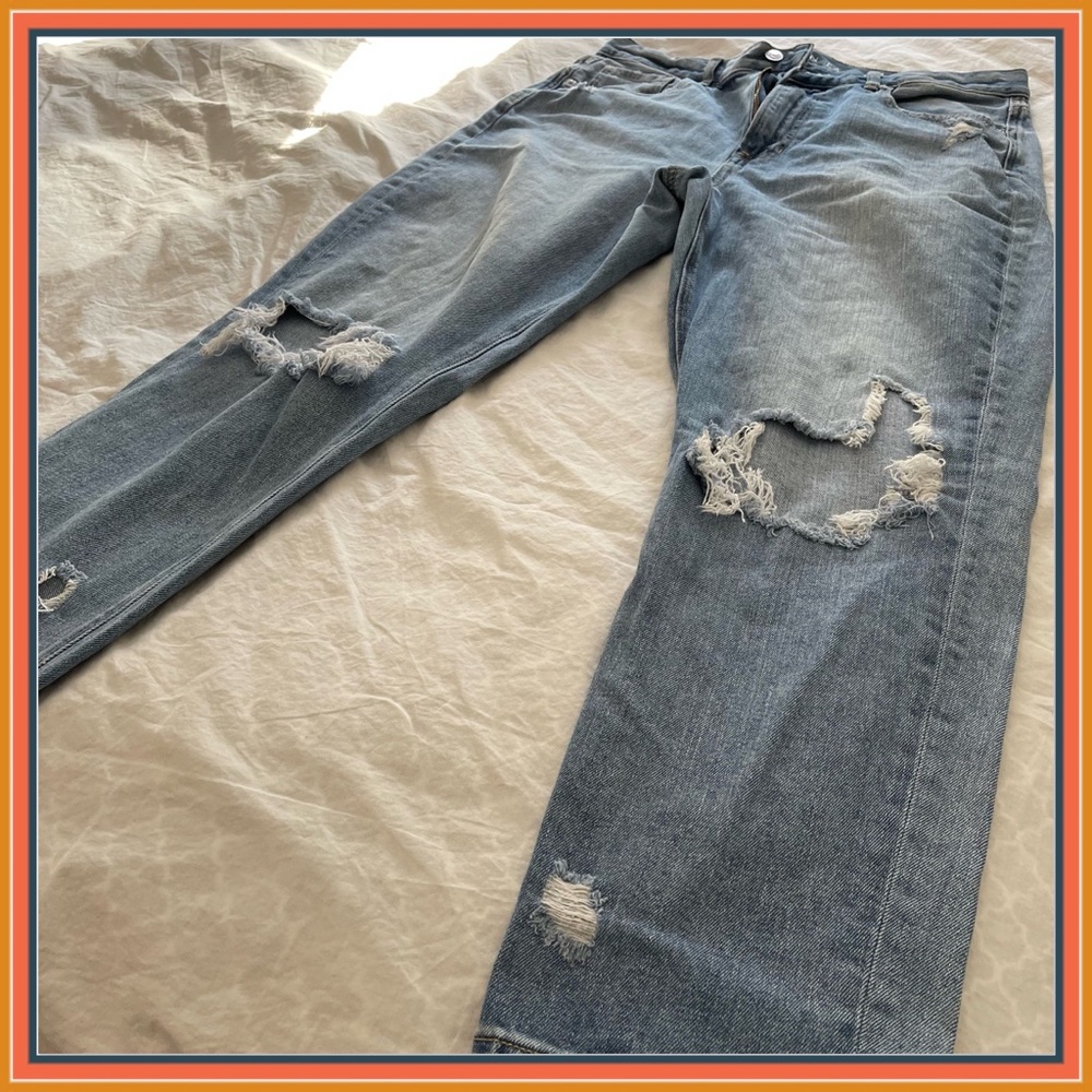 American Eagle Mom Jeans Size 12